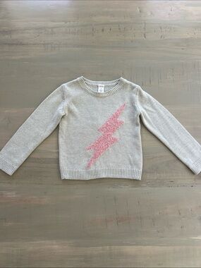 💖⚡️ Worn once! 2T Harper Canyon Gray Sweater with Pink Fuzzy Lightning Bolt.